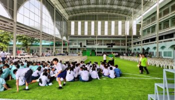 สนามฟุตบอลหญ้าเทียมโรงเรียนศรีอรุโณทัย